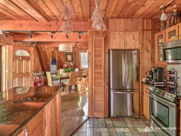 Hamptons Home 1020386