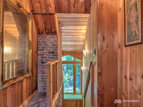 Hamptons Home 1020386