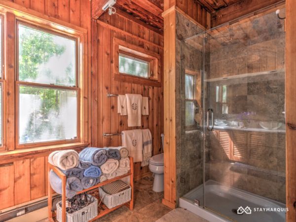 Hamptons Home 1020386