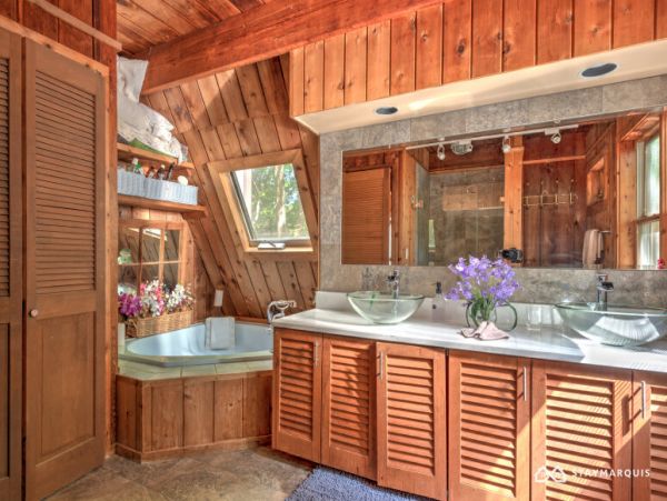 Hamptons Home 1020386