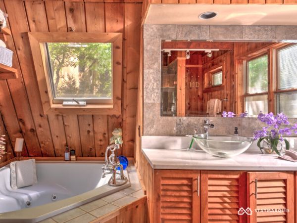 Hamptons Home 1020386