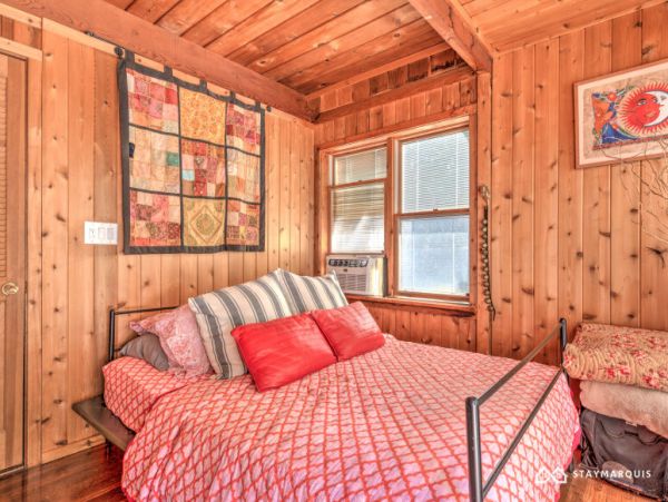 Hamptons Home 1020386