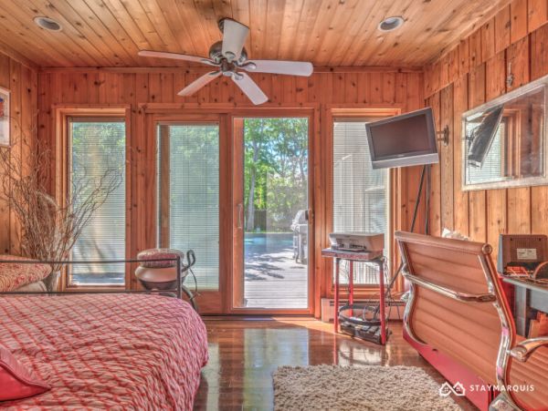 Hamptons Home 1020386