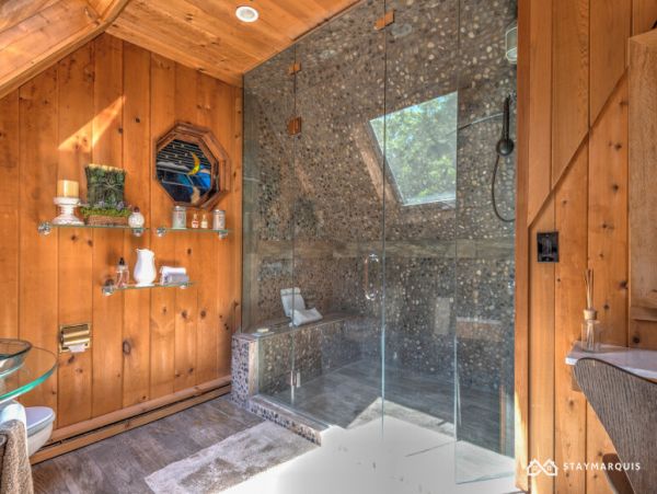 Hamptons Home 1020386