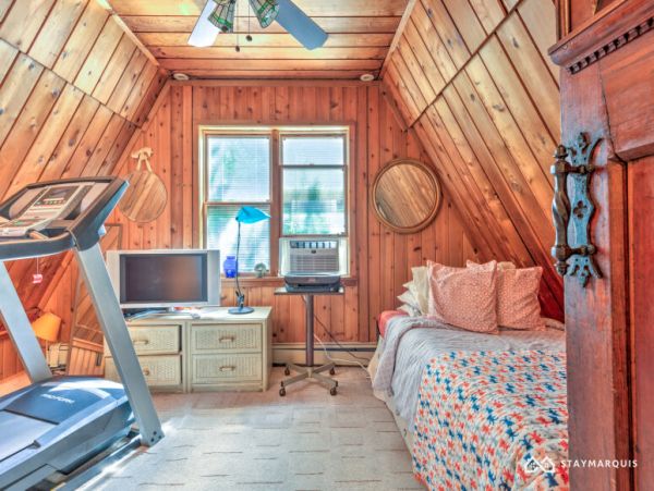 Hamptons Home 1020386