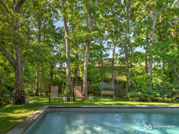 Hamptons Home 1020386