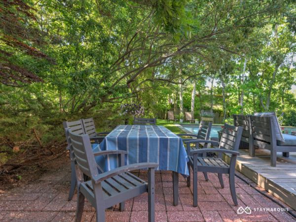 Hamptons Home 1020386