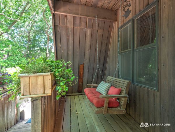 Hamptons Home 1020386