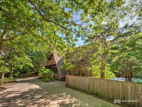 Hamptons Home 1020386