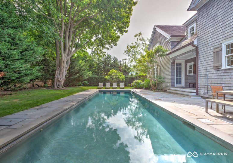 Hamptons Home 1020387