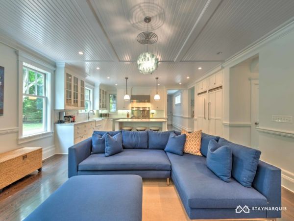 Hamptons Home 1020387