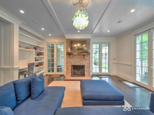 Hamptons Home 1020387