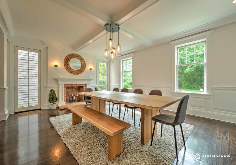 Hamptons Home 1020387