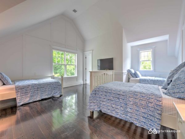 Hamptons Home 1020387
