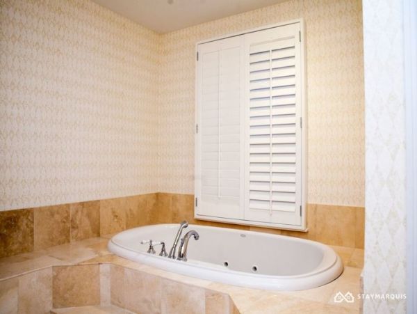 Hamptons Home 1020388