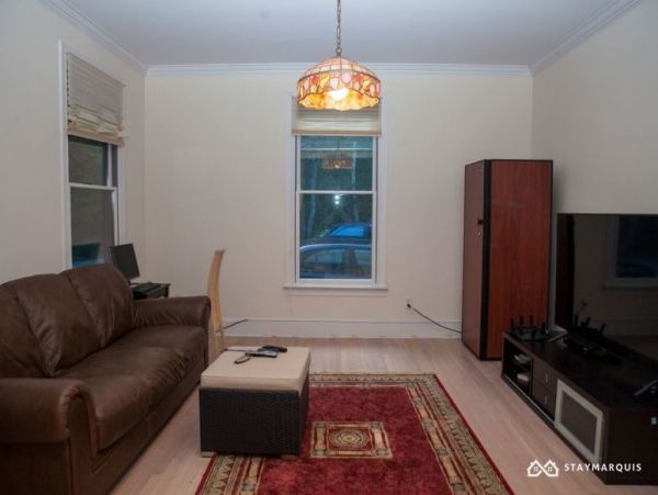 Hamptons Home 1020388