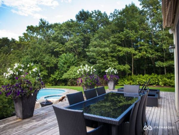 Hamptons Home 1020388