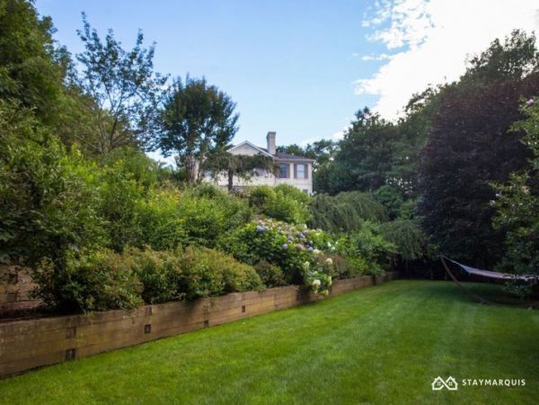 Hamptons Home 1020388