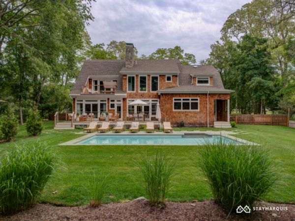 Hamptons Home 1020389