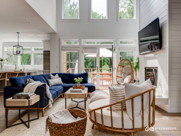 Hamptons Home 1020389