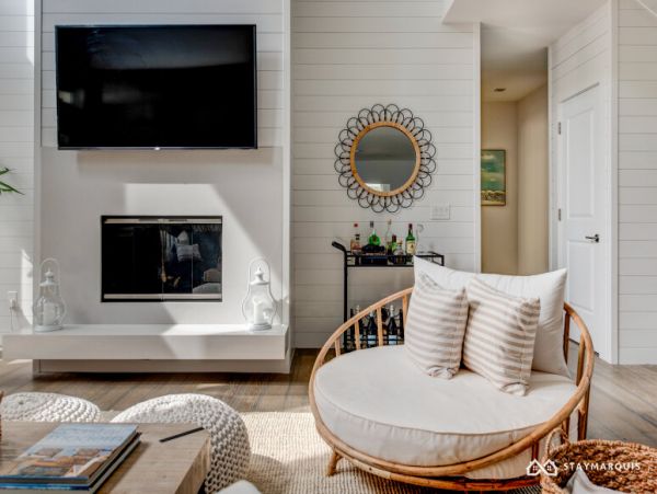 Hamptons Home 1020389