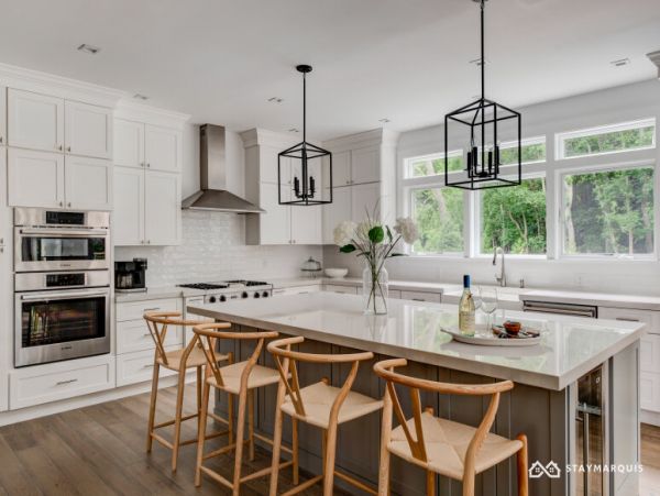 Hamptons Home 1020389