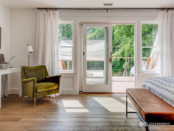 Hamptons Home 1020389