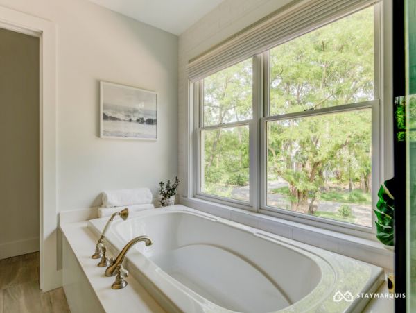 Hamptons Home 1020389