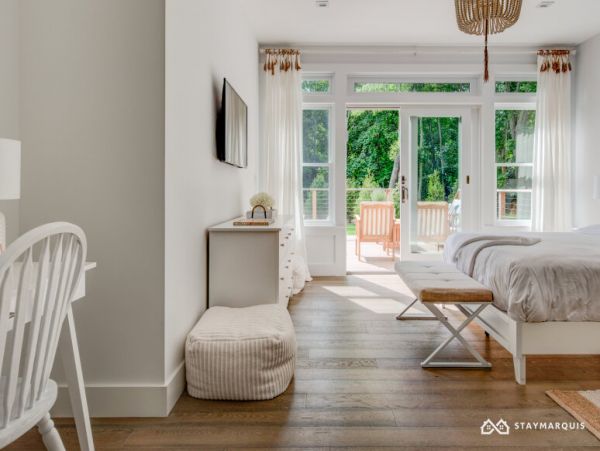 Hamptons Home 1020389