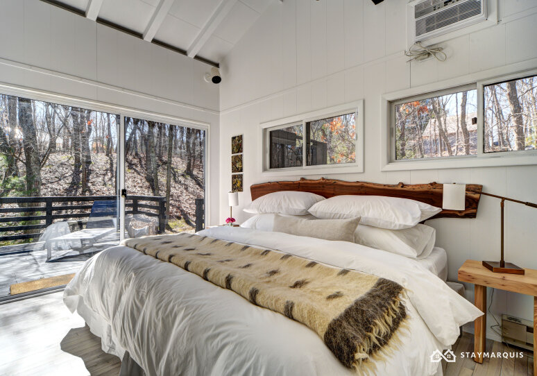 Hamptons Home 1020390