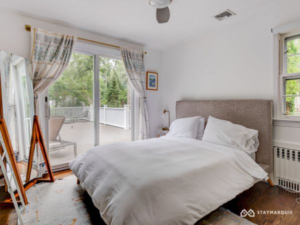 Hamptons Home 1020391