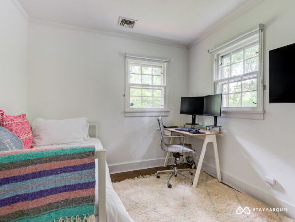 Hamptons Home 1020391