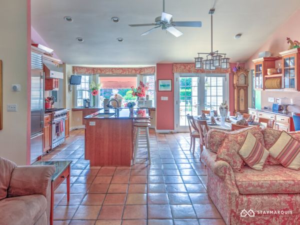 Hamptons Home 1020392