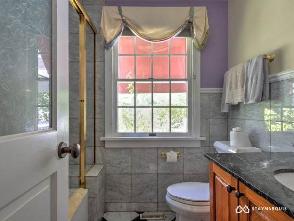 Hamptons Home 1020392