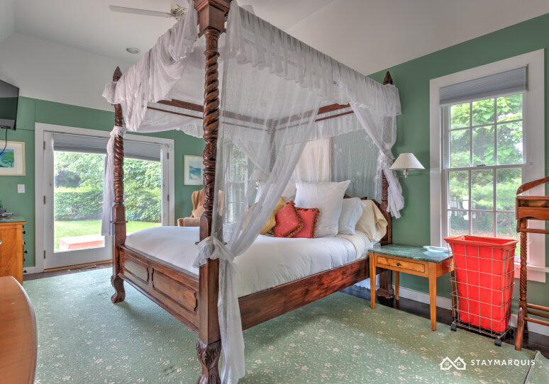 Hamptons Home 1020392