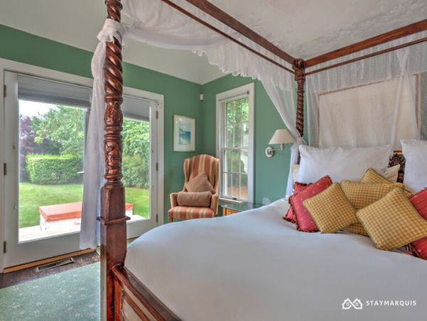 Hamptons Home 1020392