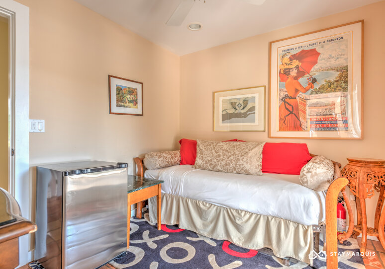 Hamptons Home 1020392