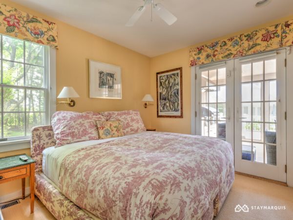 Hamptons Home 1020392