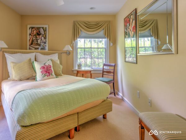 Hamptons Home 1020392