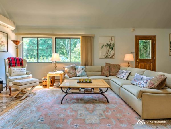 Hamptons Home 1020393