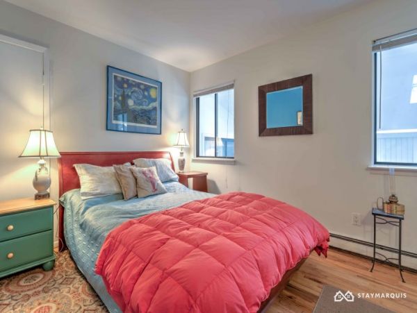 Hamptons Home 1020393