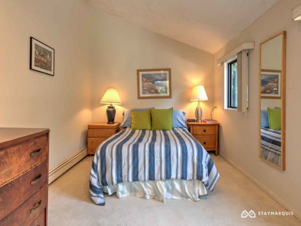 Hamptons Home 1020393