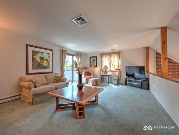 Hamptons Home 1020393