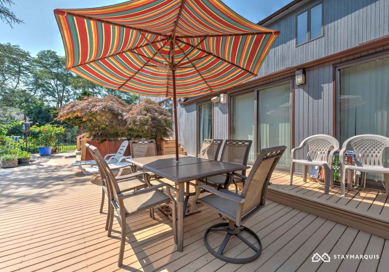 Hamptons Home 1020393