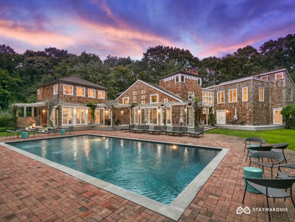 Hamptons Home 1020394