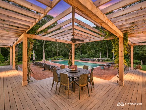 Hamptons Home 1020394