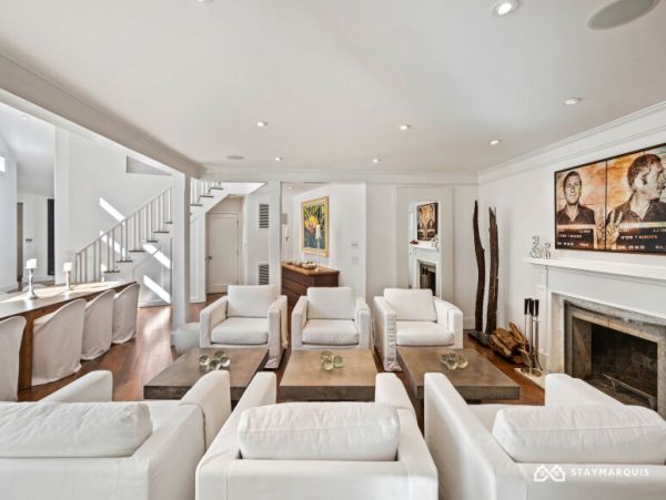 Hamptons Home 1020394
