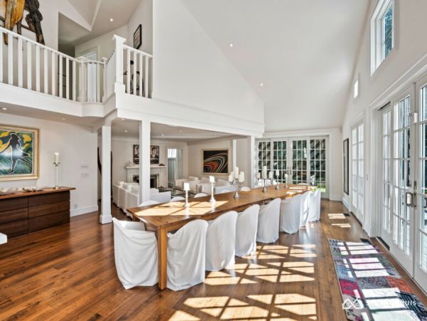 Hamptons Home 1020394