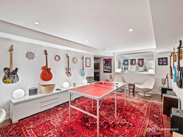 Hamptons Home 1020394