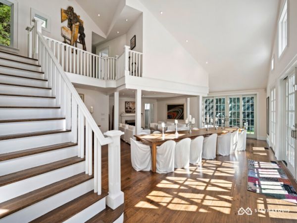 Hamptons Home 1020394